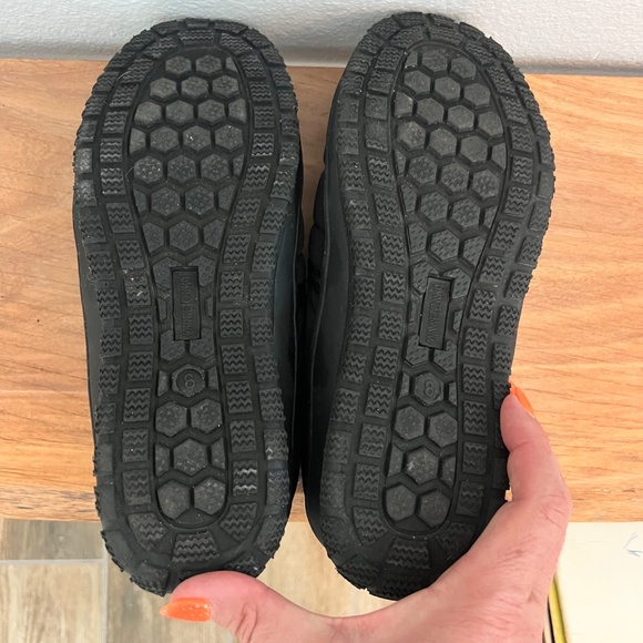 Minnetonka Women's Timpson Faux Fur Lined Slip On Bootie Water Resistant Size 8 - Picture 4 of 5